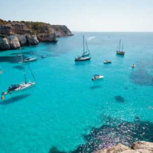 Ponti del 25 aprile, 1 maggio, 2 giugno:  “attraversateli” in vacanza in barca…