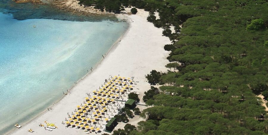 Giardini di Cala Ginepro, in bassa stagione  fioriscono offerte a cui non si può dire no