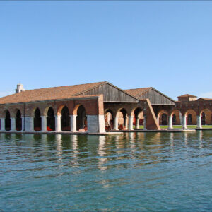 Biennale di Venezia, mettere in mostra l’arte  all’Arsenale è il più grande capolavoro