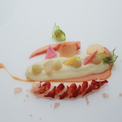 Astice blu con patate e rape in agrodolce  Gaetano da Arnolfo lo serve  così...