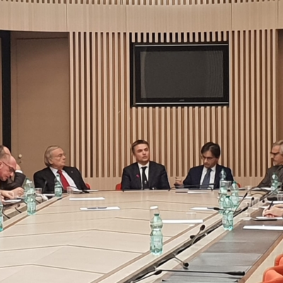 Sistema porti, il viceministro studia le rotte  dal ponte di comando di Confmare