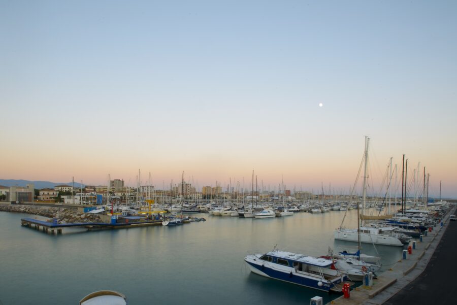 Marina Cala de' Medici, da qui si vede  ripartire la compravendita di posti barca