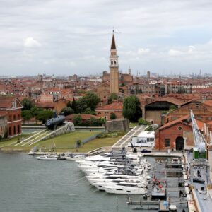 L’Arsenale di Venezia diventa un laboratorio  dove “inventare” un mare di sostenibilità