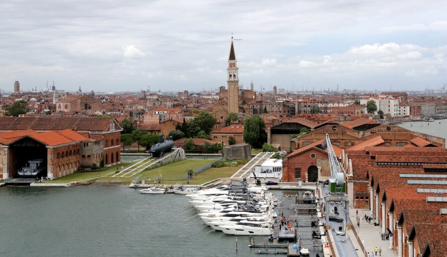 Salone nautico di Venezia, la sola vetrina  dove ammirare barche, porti, arte, storia...