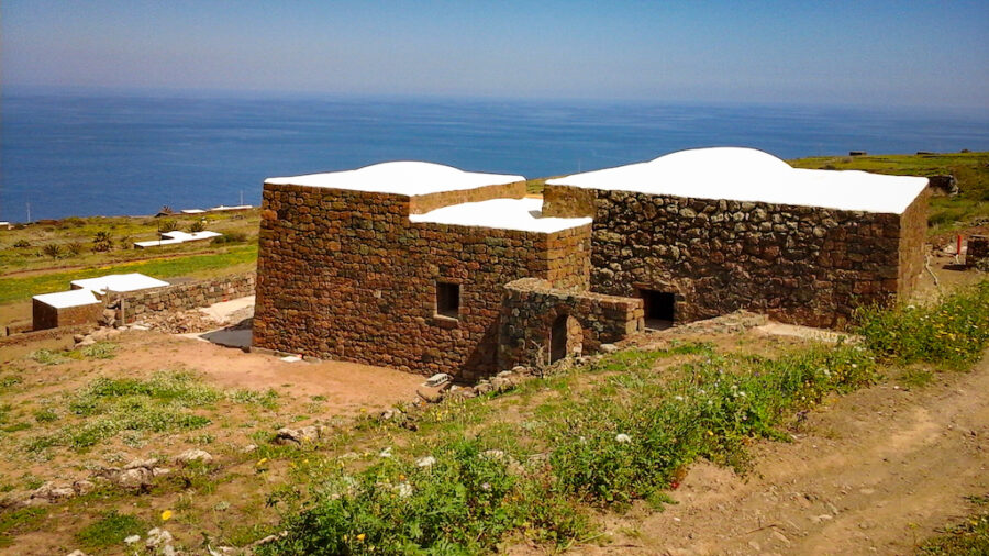 Dammuso, la casa che fa immergere  nella storia e nella cultura di Pantelleria