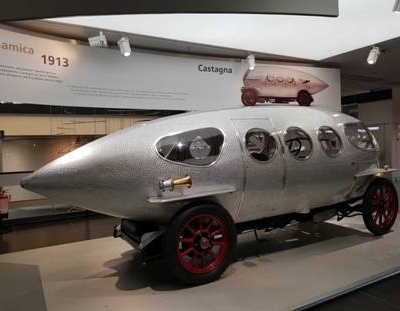 Cavalli marini, la mostra che racconta  le corse dei motori Alfa Romeo sull'acqua