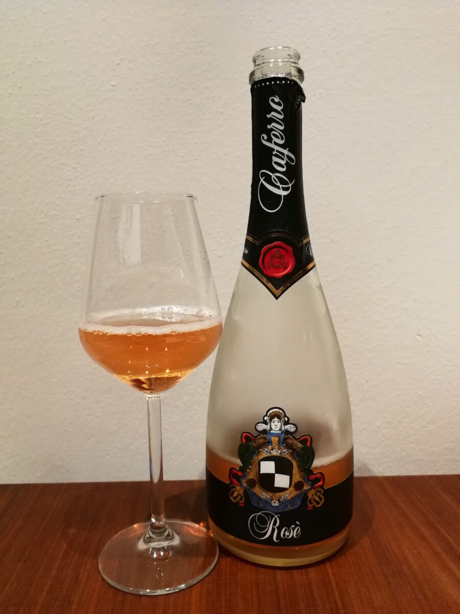 Rosè Caferro, le bollicine color salmone  che si abbinano a un mare di pesci