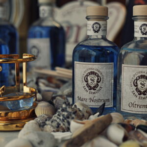 San Simone, qui si estrae l’essenza  del mare per offrirla a Yacht club, porti…