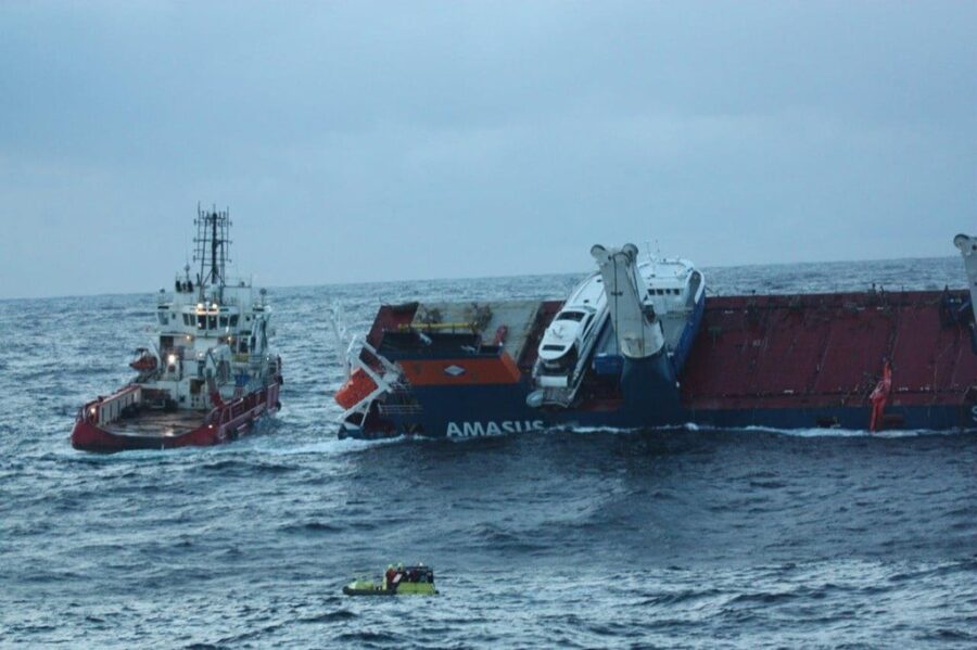 I cavalletti che hanno sfidato la tempesta  salvando le barche dall'affondamento