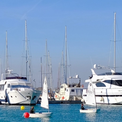Lo slalom parallelo fra le boe è un evento  davvero speciale per promuovere la vela