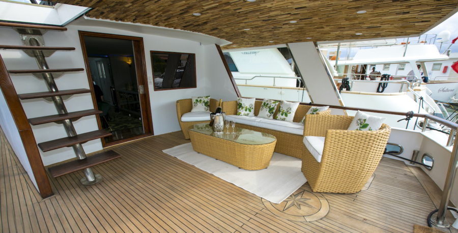 Un pied-à-terre al mare? Molto meglio un pied dans l'eau, su tutti i mari che si vuole