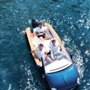 500 Offshore, la leggenda dell’utilitaria  corre anche sull’acqua grazie a una “sosia”