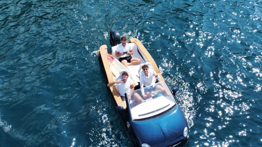 500 Offshore, la leggenda dell'utilitaria  corre anche sull'acqua grazie a una "sosia"