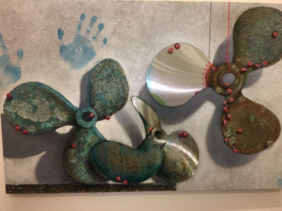 Roberto Giavarini, il pittore che con le sue  eliche fa girare i colori a ogni sguardo