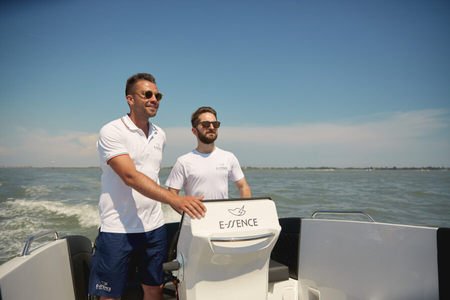 Boat sharing elettrico, il primo tutto on line  è salpato dall'Italia a bordo dell'App E-ssence
