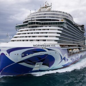 Norwegian Cruise Line “iscrive” alla classe  Prima anche la seconda delle sei gemelle 