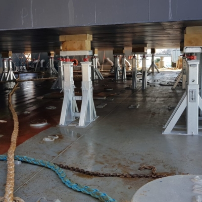 Tacco regolabile, l'invenzione che "alza"  la qualità di ogni lavoro nei cantieri nautici