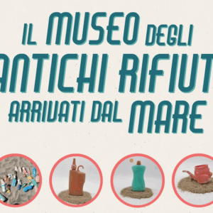 Gli oggetti di plastica ripescati in mare dopo  50 anni diventano una mostra-denuncia
