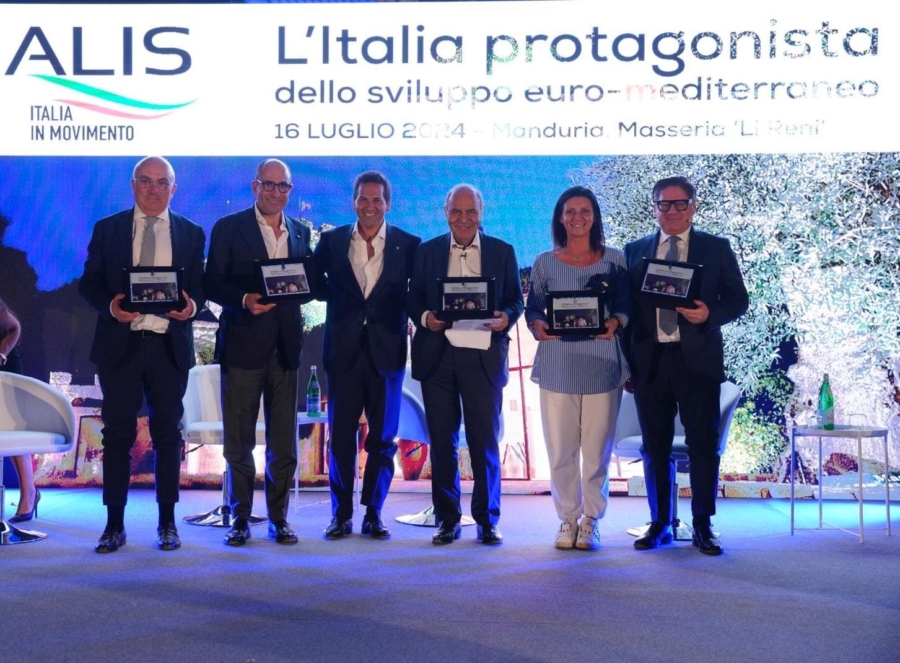 Il maxi carico di tasse salpato dall'Europa  minaccia di affondare le Autostrade del mare