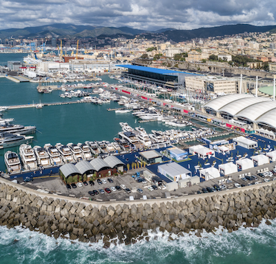 Genova, volevano andare a Genova...  A far cosa? A visitare il nuovo Salone nautico