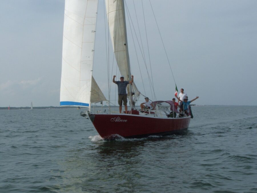 C'è una regata dove per vincere basta esserci.  Per sconfiggere leucemie, linfomi, mielomi