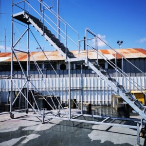 La scala per il paradiso? I gradini di questa  fanno salire a bordo di barche divine