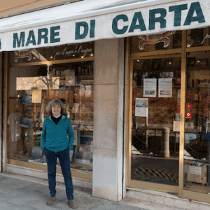 Libreria Mare di carta, immergersi nella  lettura non è solo un modo di dire
