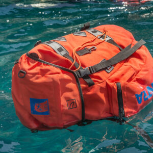 Zaino galleggiante, la soluzione per non  veder naufragare gli oggetti portati in barca