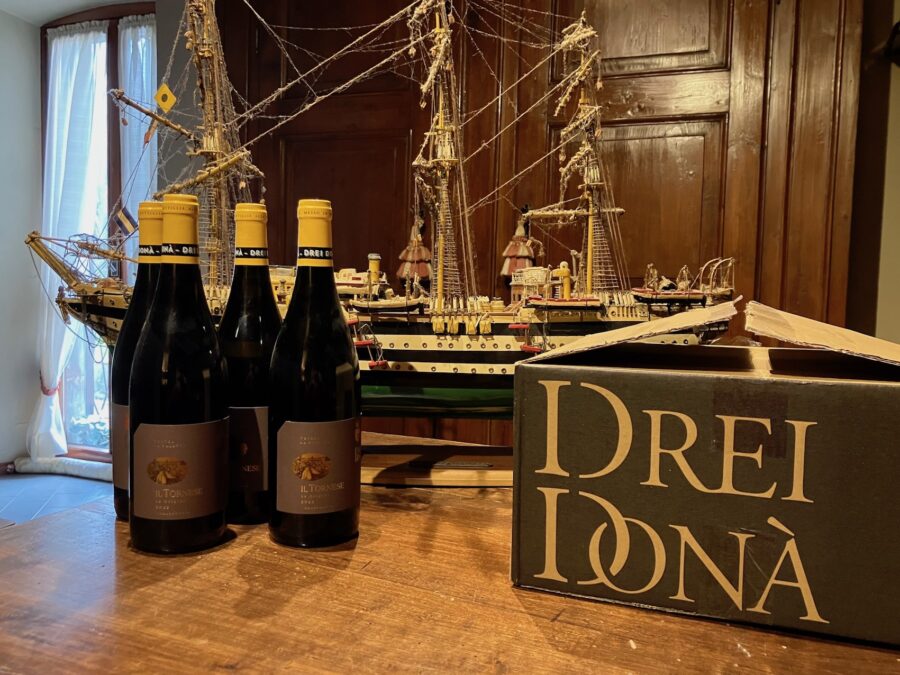 Messaggi dentro una bottiglia? Questi  raccontano un mare di vini d'autore