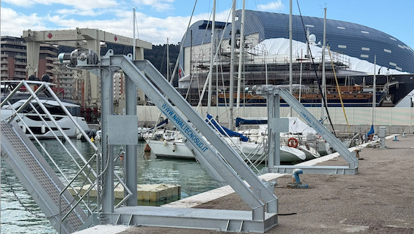 Imbarco e sbarco, la differenza d'altezza fra  banchina e imbarcazione non è più un problema