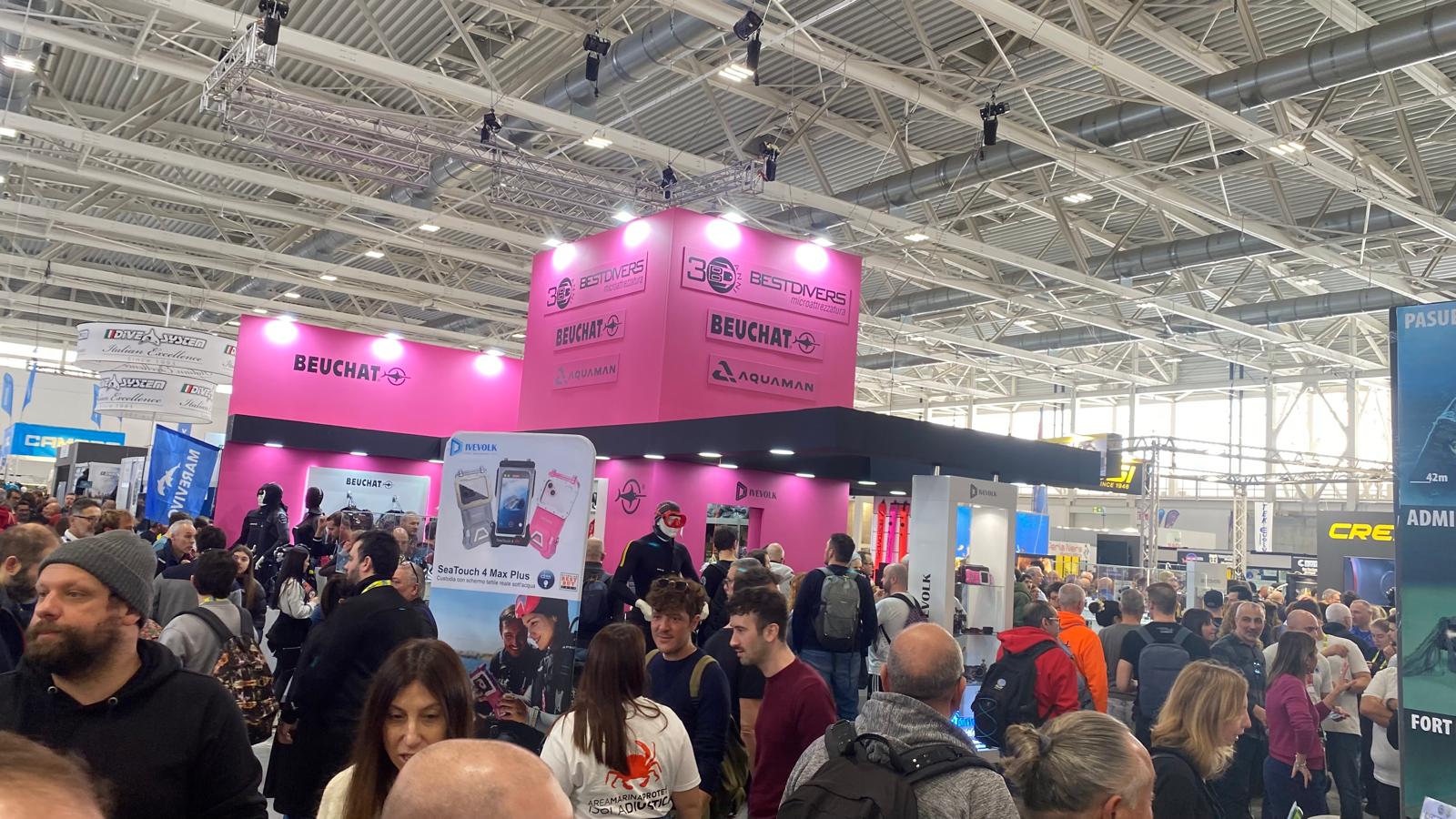 Bologna la città dotta, grassa, rossa, ma anche  subacquea. Grazie all'immersione in Eudi Show